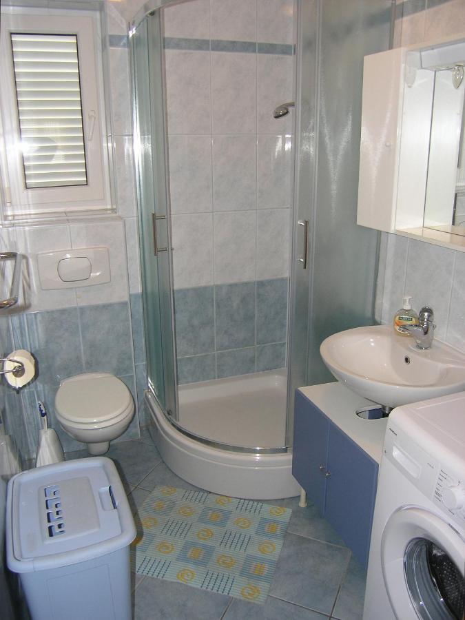 Apartments Biljana For Relaxing Holidays In Baska Exterior photo